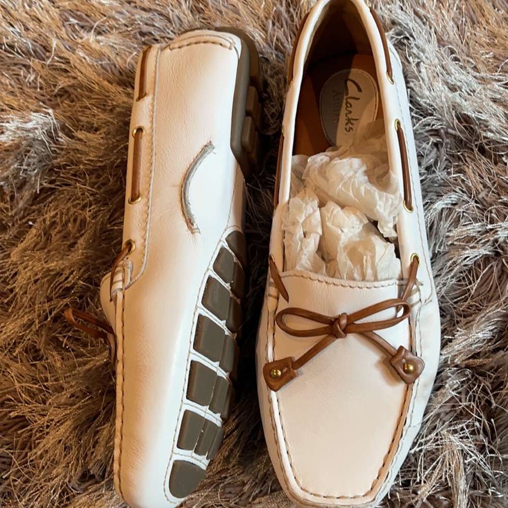 Clarks shoes - Picture 2 of 3